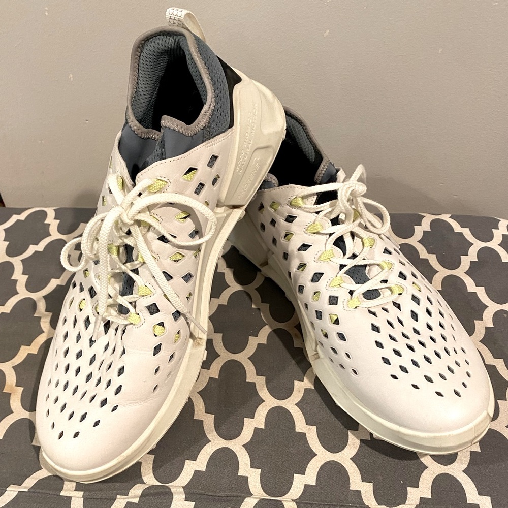 ECCO Sneakers